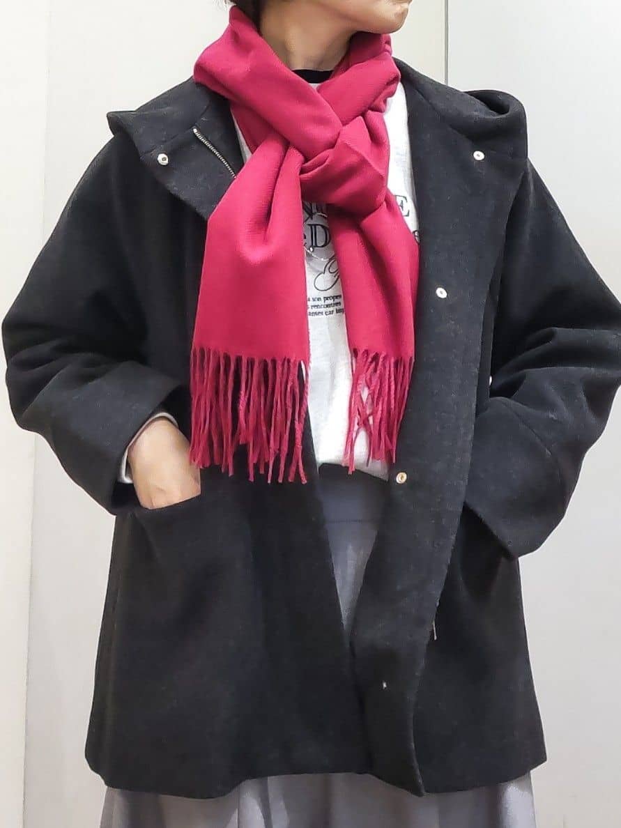 やまちゃんさんの「grove｜カシミヤタッチ無地マフラー」を使ったコーディネート