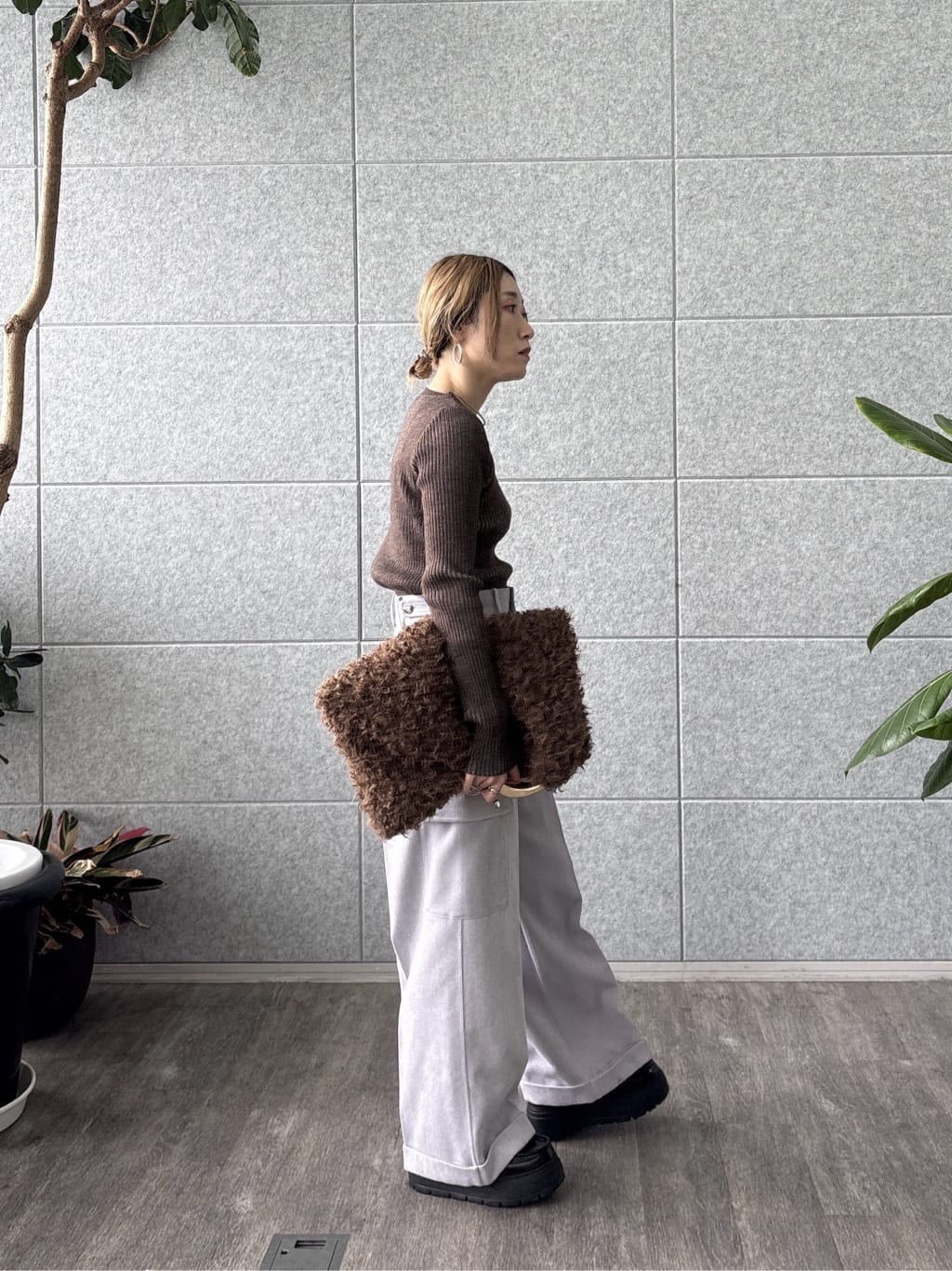 kotakiさんの「INDIVI｜コーデュロイカーゴパンツ」を使ったコーディネート