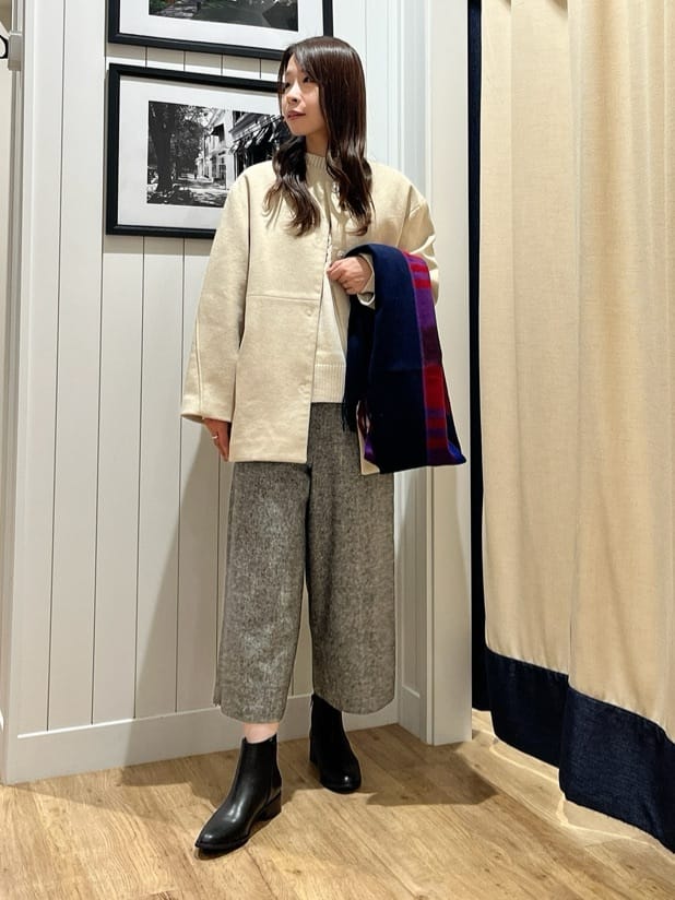 mihoさんの「Dessin｜ウール混クルーネックコート」を使ったコーディネート
