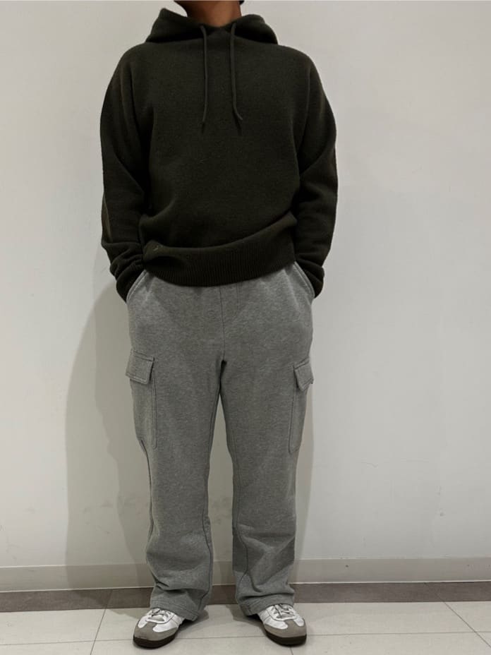 MATSUBARAさんの「DRESSTERIOR｜◆カシミヤブレンドフードニット」を使ったコーディネート