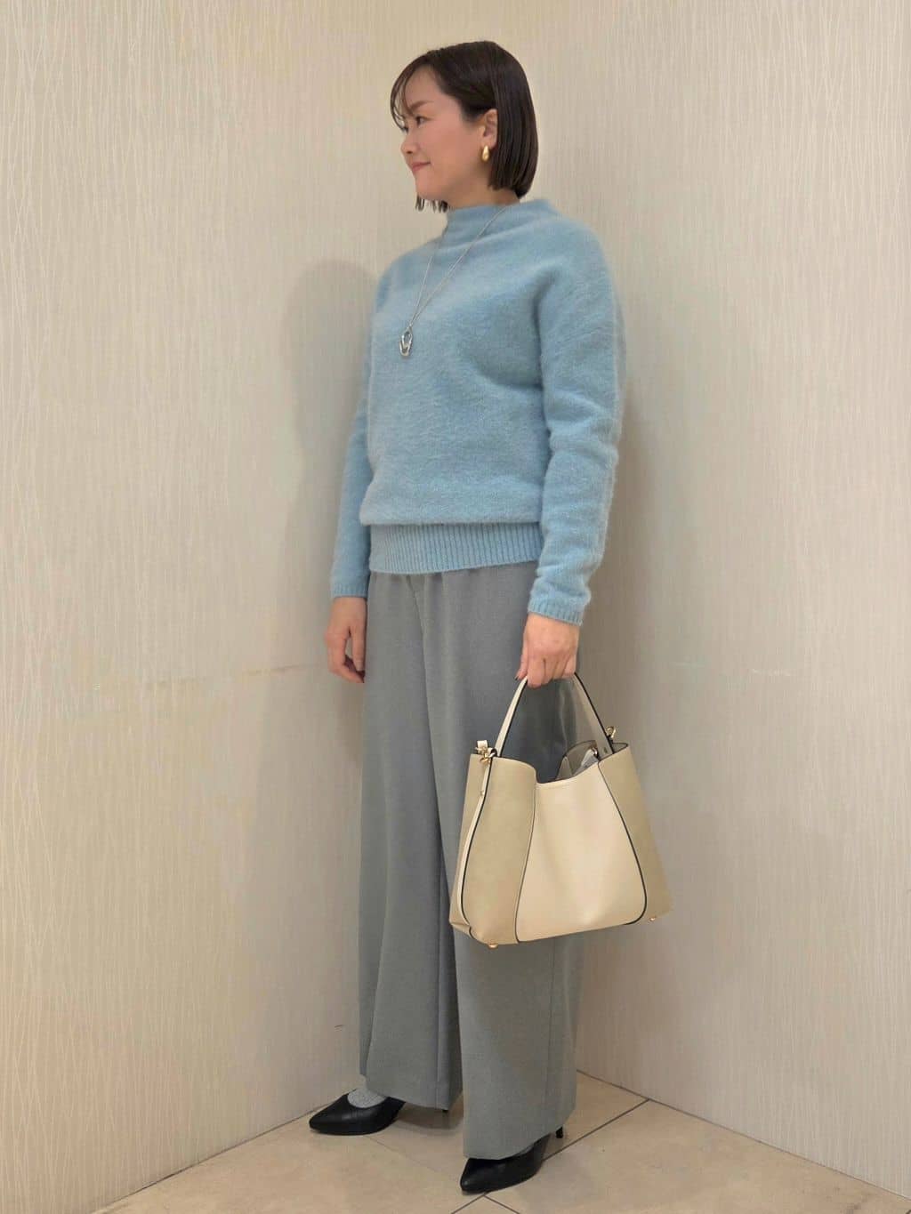 naokoさんの「UNTITLED｜【洗える/ワイド/ウエストゴム】ストレッチドロストパンツ」を使ったコーディネート
