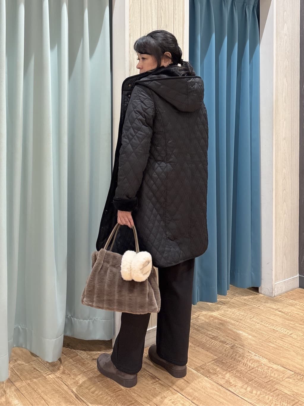 わかさんの「SHOO･LA･RUE｜【高レビュー/2WAY】きれい見えで上品な ストライプファートートバッグ」を使ったコーディネート