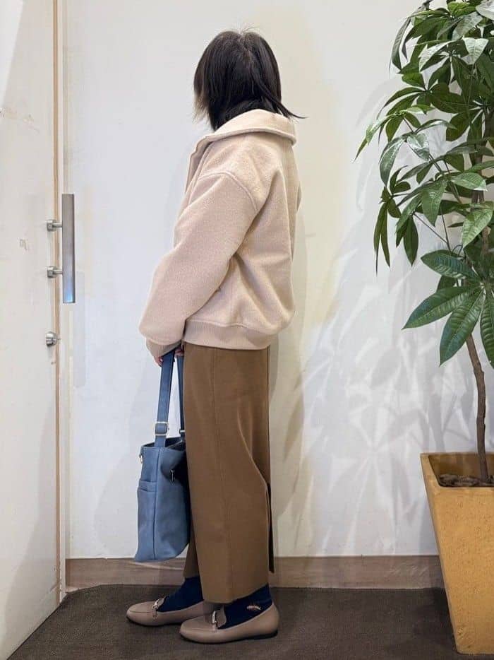 misakiさんの「SHOO･LA･RUE｜【S-LL】軽くてふんわりあたたかい スライバージャケット」を使ったコーディネート