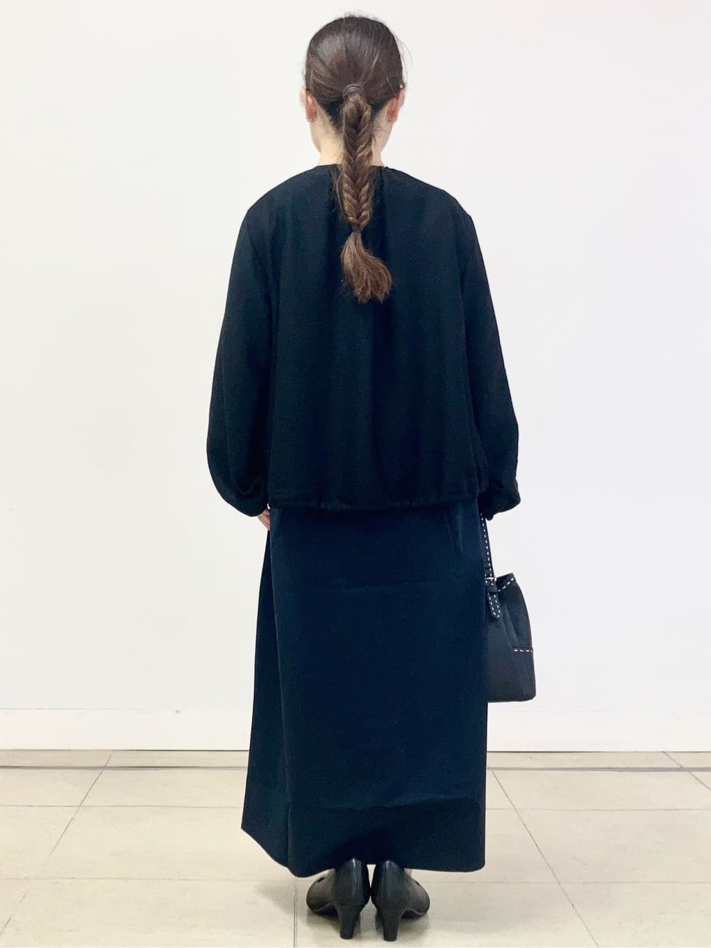 tomominさんの「Reflect｜【一枚で着映える◎／セットアップ可】ニット&times;タフタドッキングワンピース」を使ったコーディネート