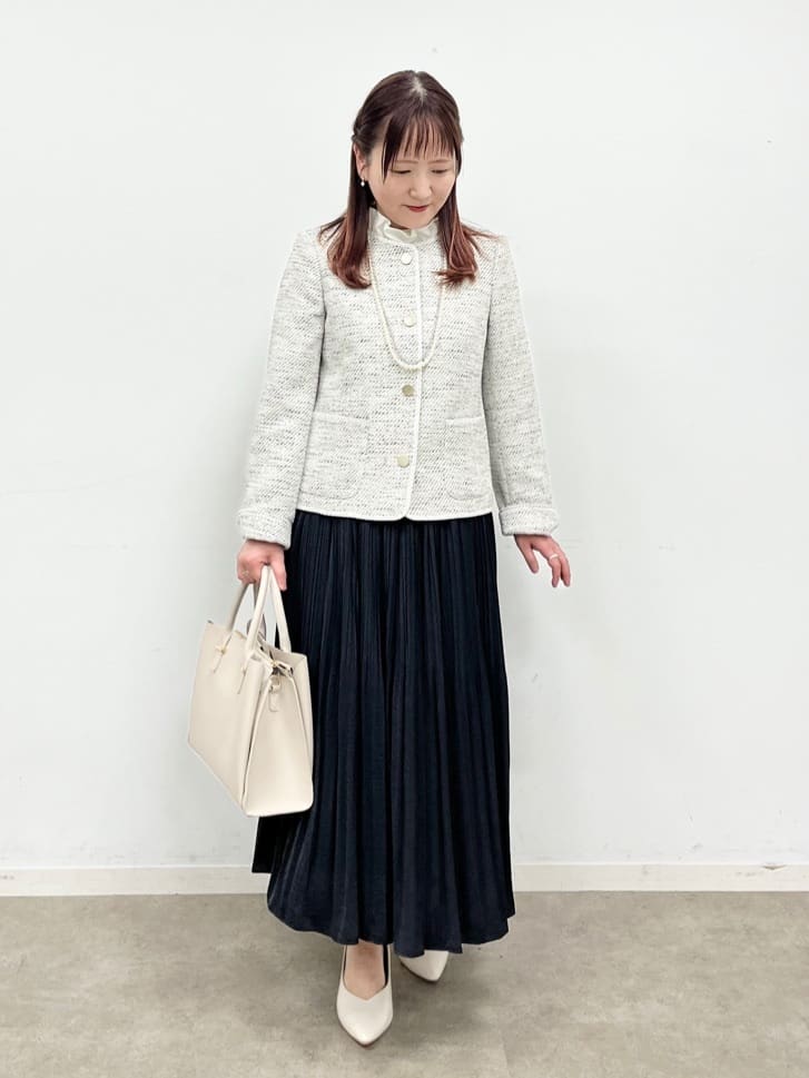 ゆっきーさんの「SHOO･LA･RUE｜【洗濯機可】上品で華やか スタンドフリルブラウス」を使ったコーディネート