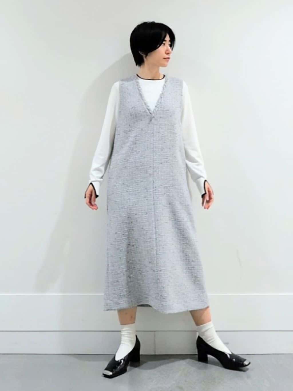 ミズタさんの「UNTITLED｜【定番人気/はっ水/洗える】タスランショートトレンチコート」を使ったコーディネート