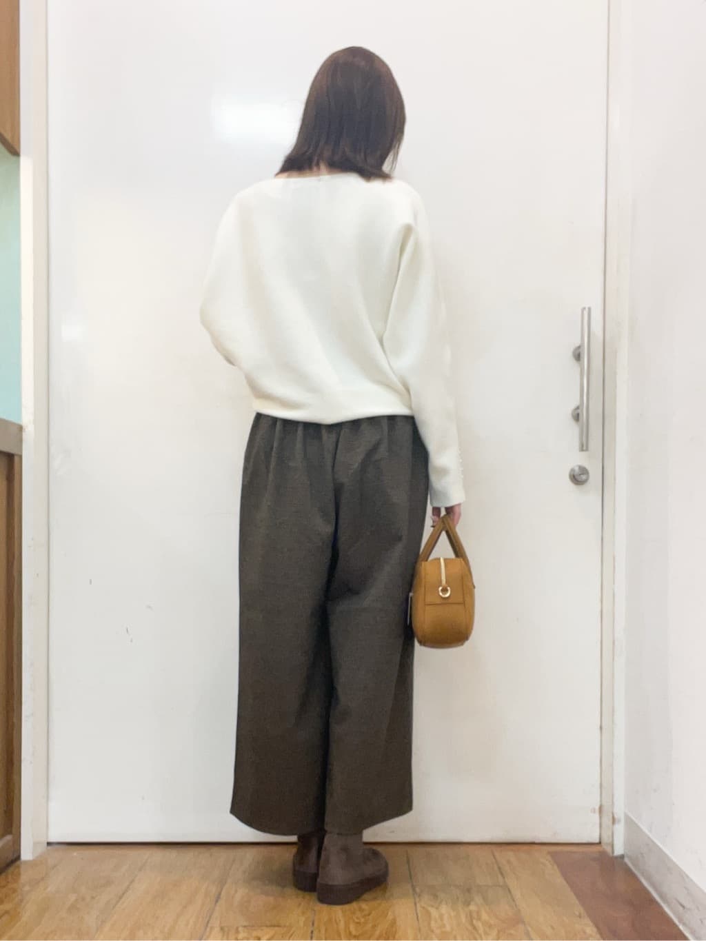 sakiさんの「SHOO･LA･RUE｜【高レビュー】ウエストゴムで穿きやすい　ガウチョパンツ」を使ったコーディネート
