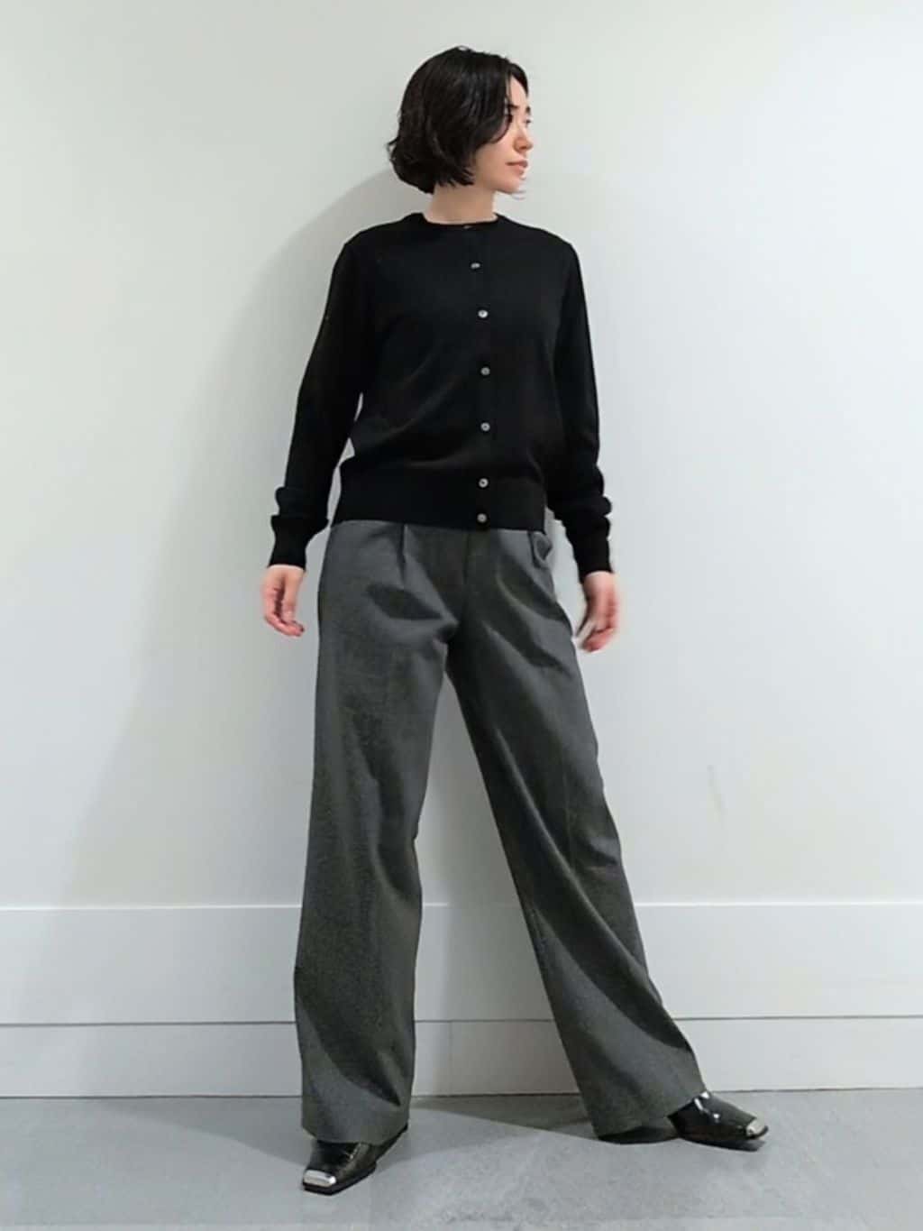 ミズタさんの「UNTITLED｜【きれいめ/スタイリッシュ】2WAYスタンドカラーロングコート」を使ったコーディネート