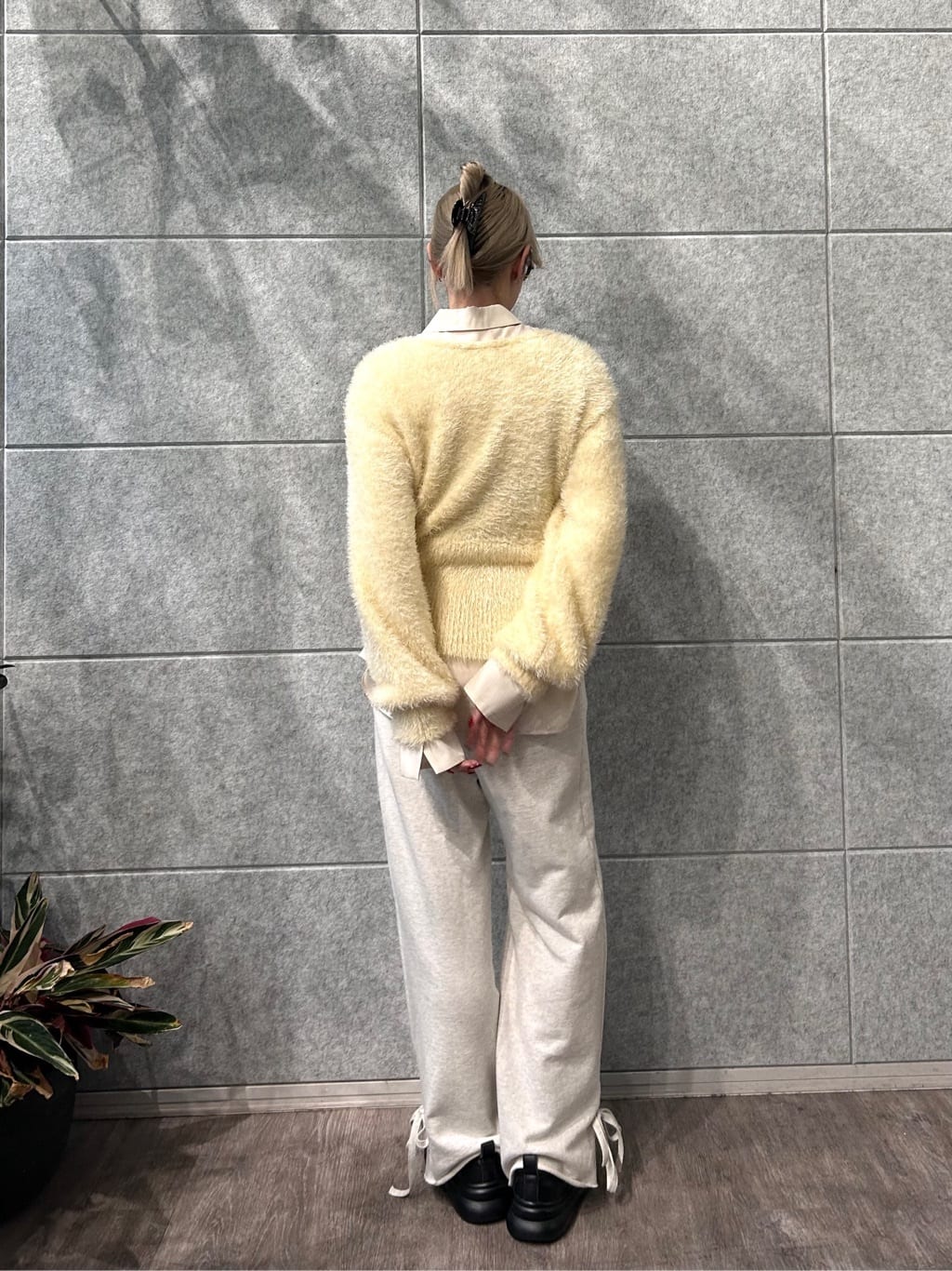 honoka Aさんの「CODE A｜feather pullover」を使ったコーディネート