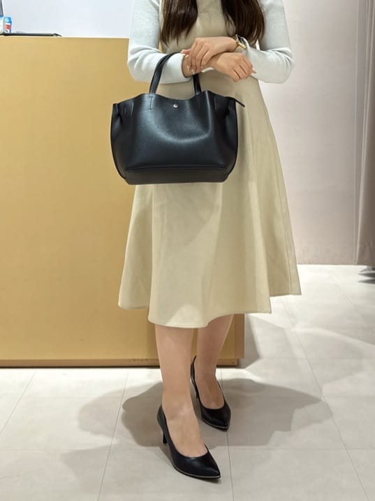 neinaさんの「ESPERANZA｜【12時間パンプス】約7.5㎝　歩きやすくて疲れにくい」を使ったコーディネート