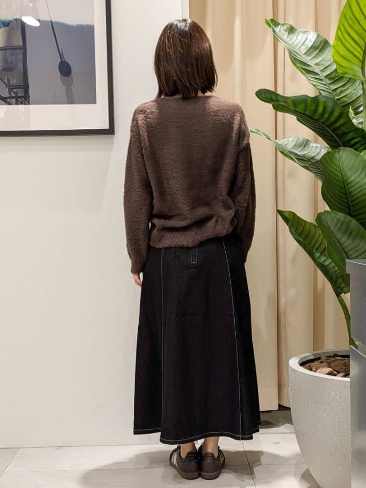 なめさんの「THE SHOP TK｜シーズンレスで使える デニムタックスカート/洗える」を使ったコーディネート
