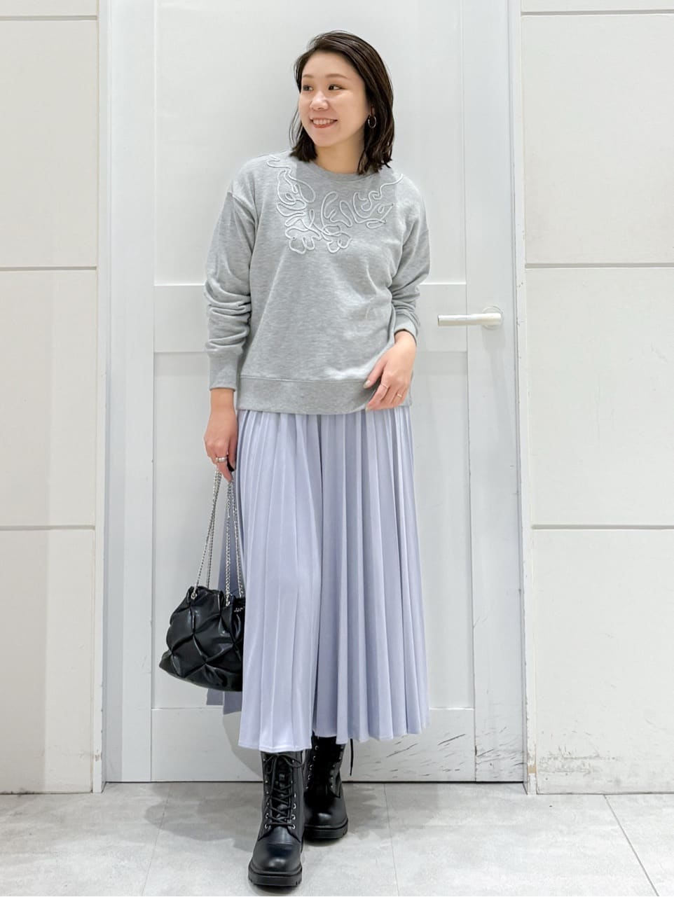 yuka.aさんの「OPAQUE.CLIP｜コード刺繍裏毛プルオーバー【洗濯機OK】」を使ったコーディネート