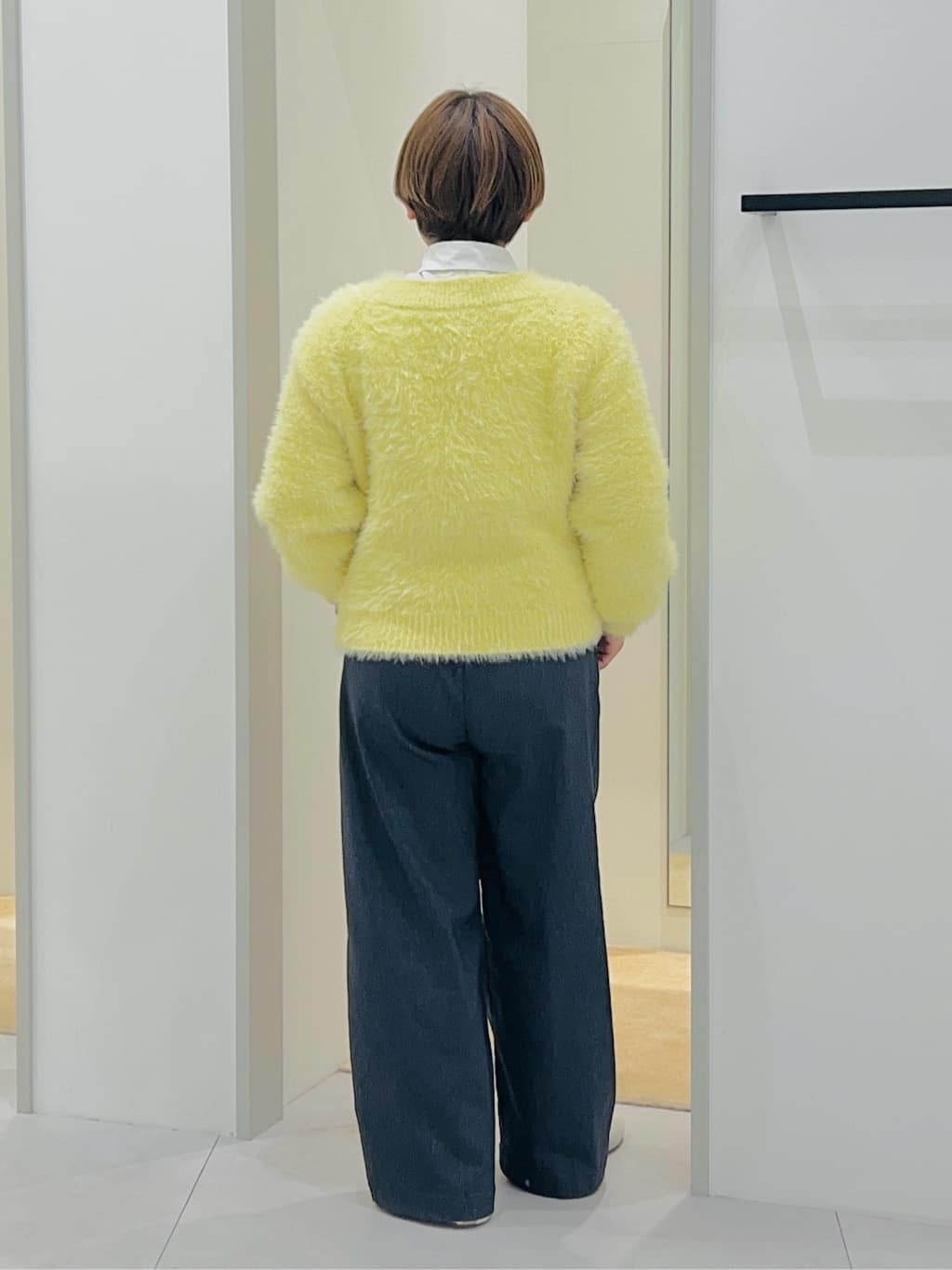 タナさんの「THE SHOP TK｜着るたびときめく ふんわりフェザーシャギーニット」を使ったコーディネート