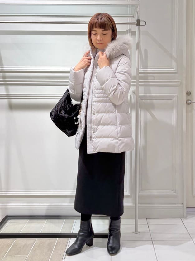 AKKOさんの「UNTITLED｜【はっ水機能/フード取り外し可】ミディダウンコート」を使ったコーディネート