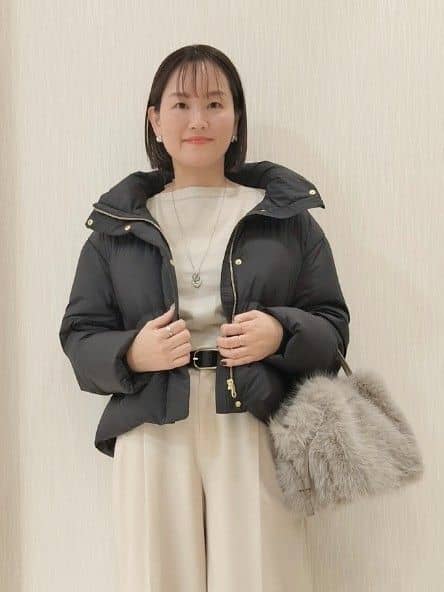 naokoさんの「UNTITLED｜【アンサンブル可/洗える】シルクウールカシミヤ ドルマンスリーブニット」を使ったコーディネート