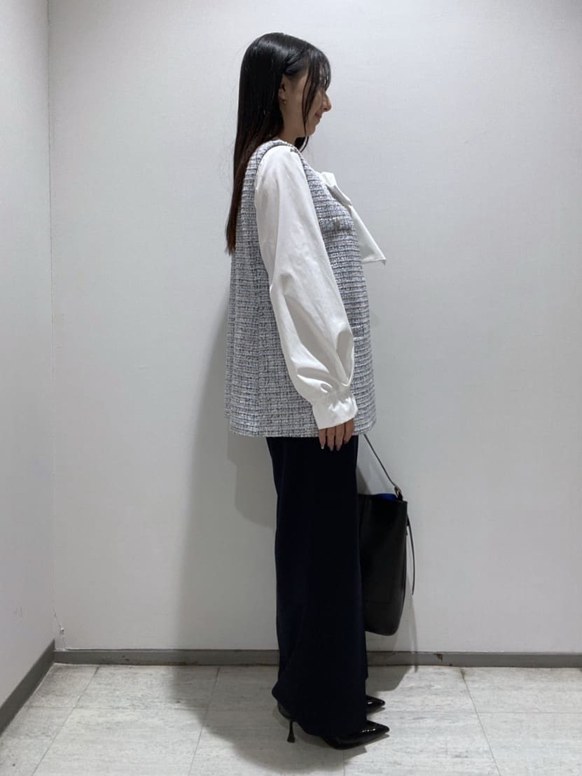 meiさんの「INDIVI｜【2点セット／洗える】ツイードジレ＆ボウタイブラウス」を使ったコーディネート