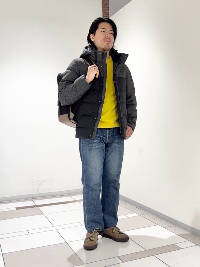 及川さんの「TAKEO KIKUCHI｜カラーコンビ ダウンブルゾン」を使ったコーディネート
