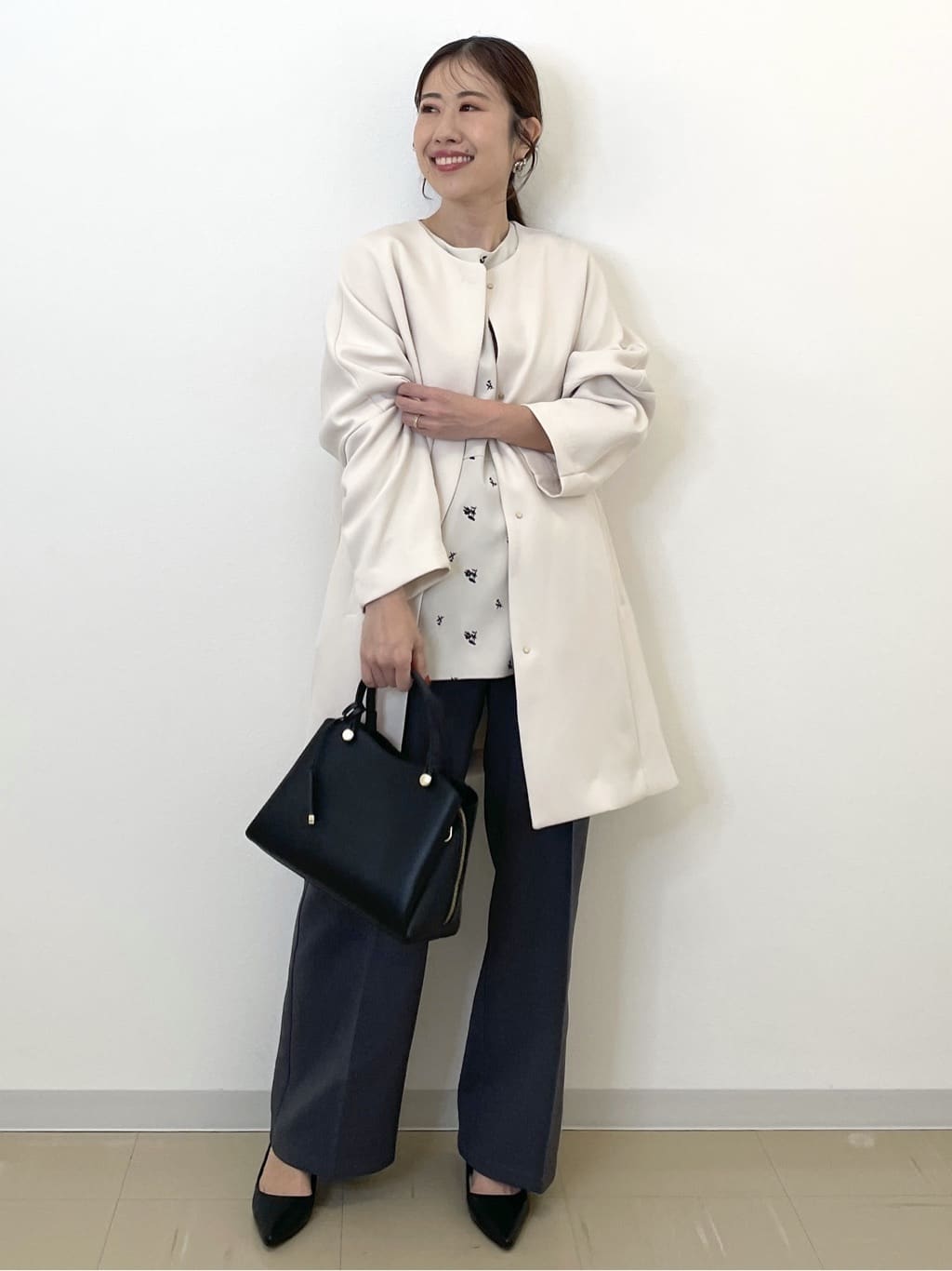 Akiさんの「OPAQUE.CLIP｜フォルムスリーブミドルコート【洗濯機OK】」を使ったコーディネート