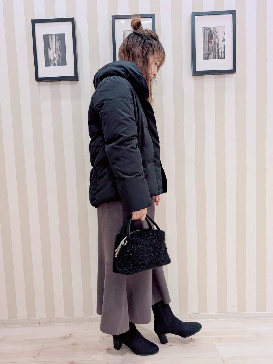 otaさんの「SHOO･LA･RUE｜【撥水/洗える】ショートフーディーダウン」を使ったコーディネート
