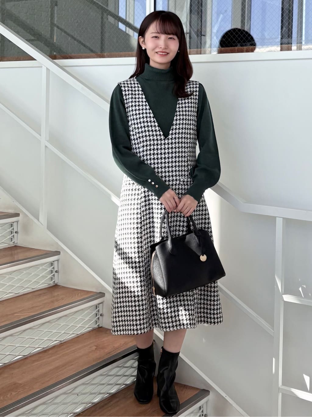 みさかさんの「index｜フェイクパールピアス」を使ったコーディネート