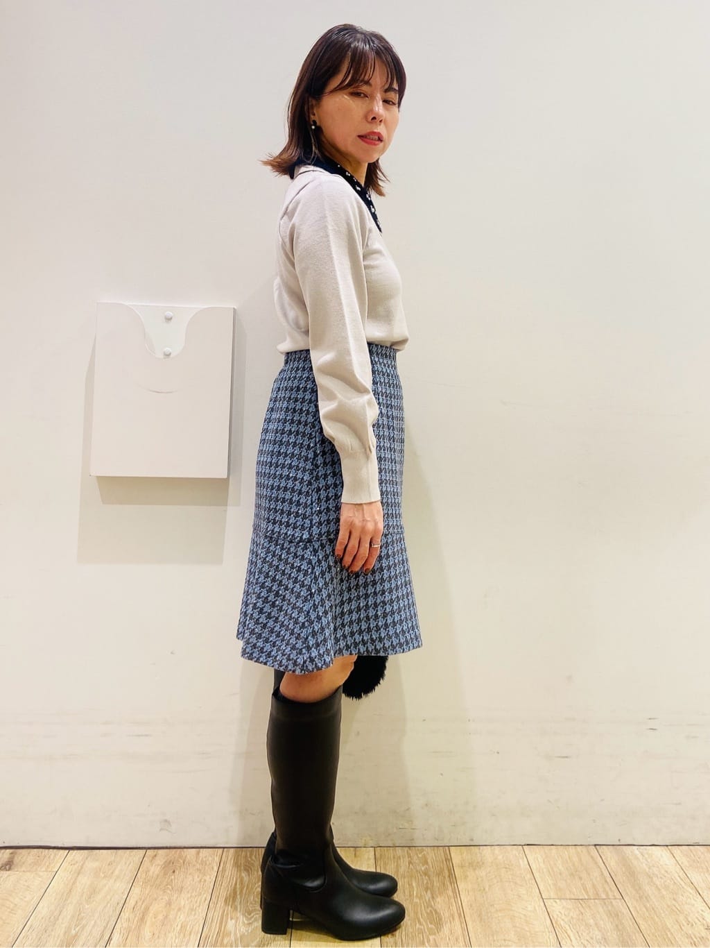 YUKOさんの「index｜ラメスパンコール千鳥柄ペプラムミニスカート【洗濯機OK／イージーアイロン】」を使ったコーディネート