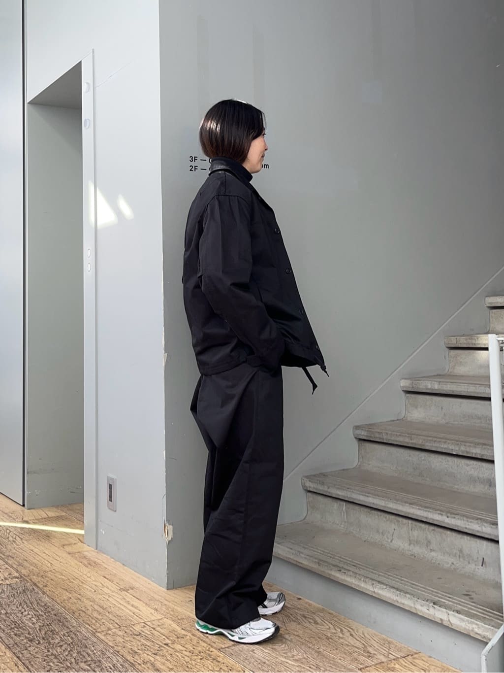 神野（jinno）さんの「TAKEO KIKUCHI｜【Sサイズ～】カツラギストレートパンツ」を使ったコーディネート