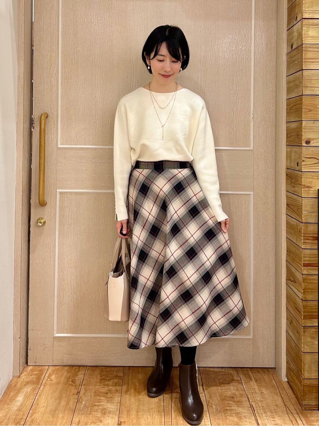 ちぐささんの「SHOO･LA･RUE｜【軽量/2WAY】コーデのアクセントになる　配色トートバッグ」を使ったコーディネート