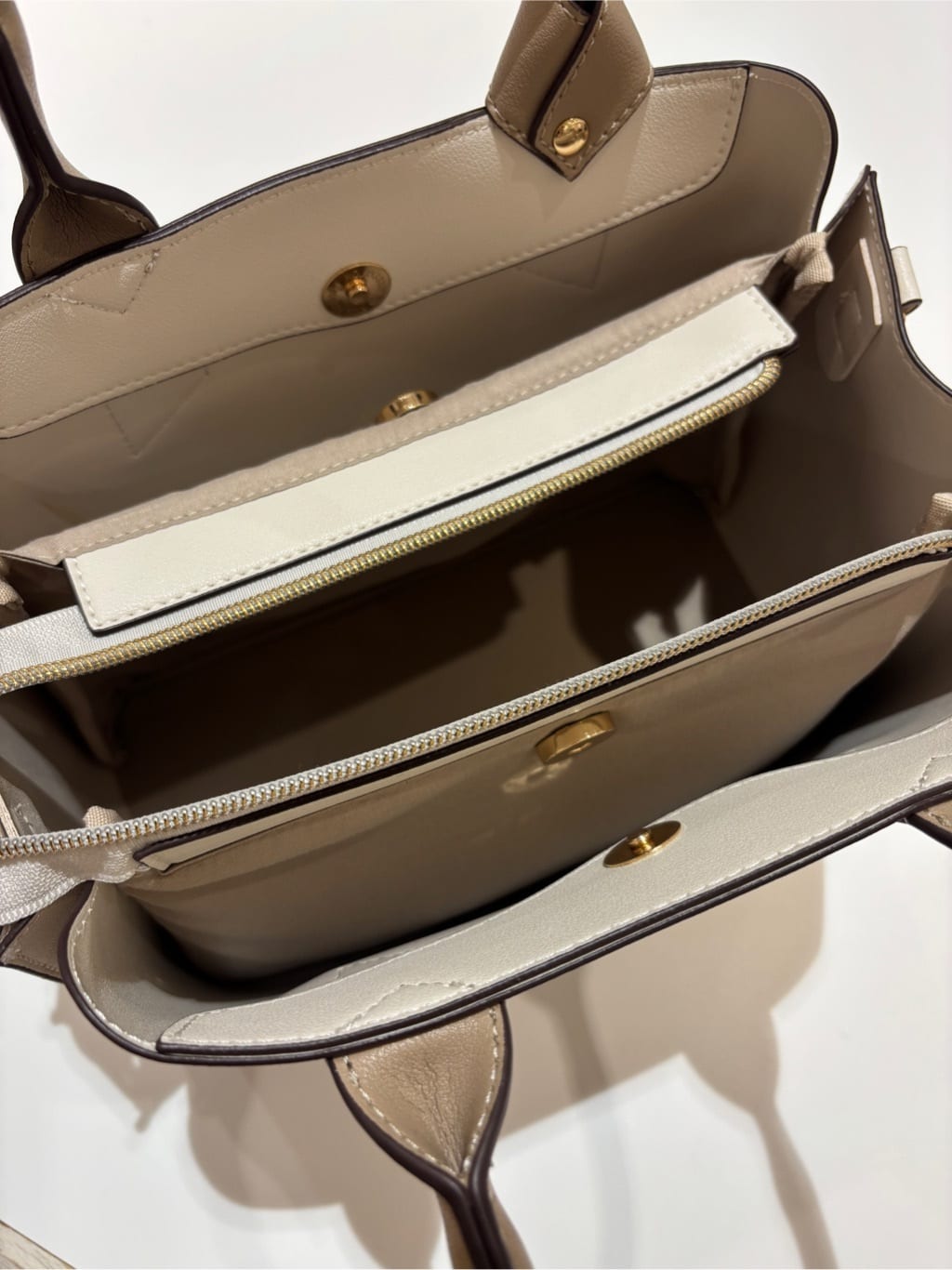 kikiさんの「grove｜メタルパーツショートネックレス」を使ったコーディネート