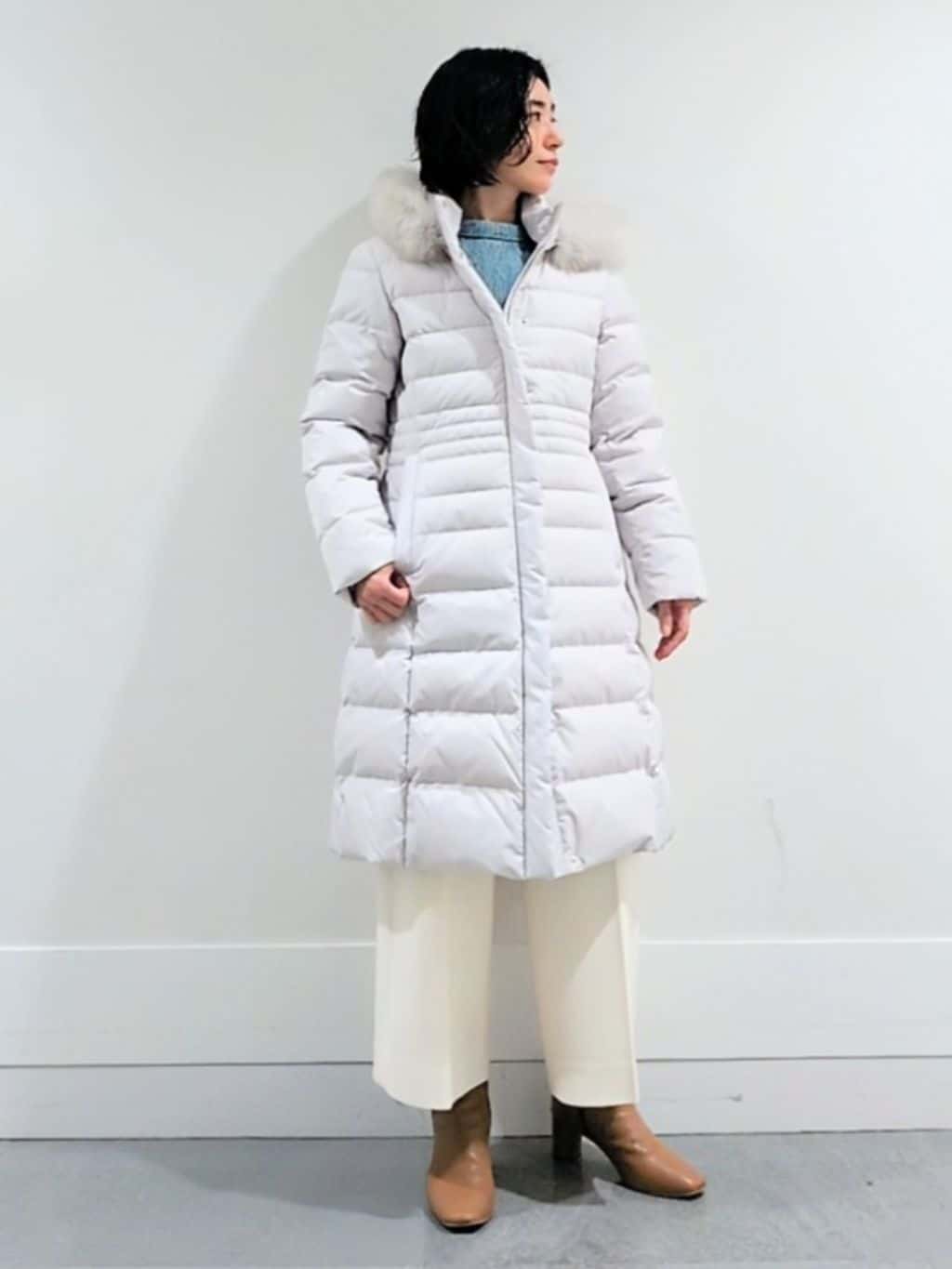 ミズタさんの「UNTITLED｜【はっ水機能/フード取り外し可/防寒】ロングダウンコート」を使ったコーディネート