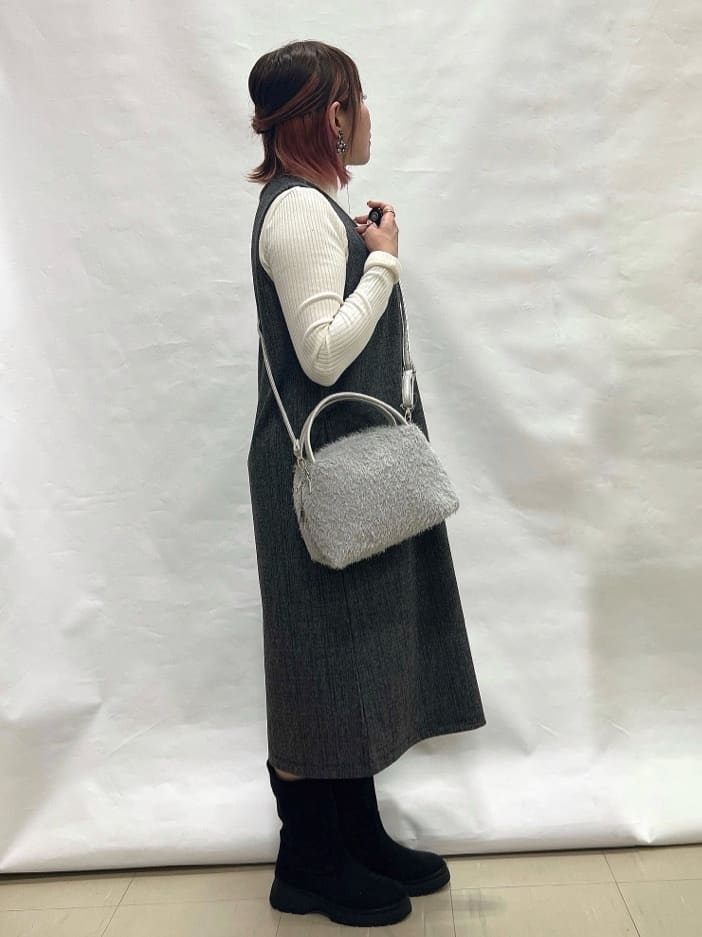 YUIさんの「SHOO･LA･RUE｜【2点セット/洗濯機可】時短でコーデが決まる ジャンドレ+リブインナー」を使ったコーディネート