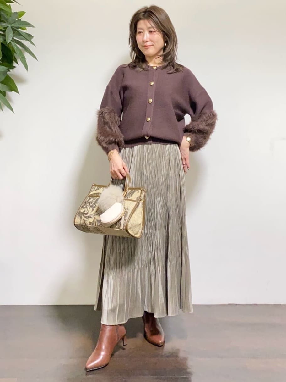 tomoさんの「UNTITLED｜【トレンド／ギフト】ファー＆ポーチチャーム」を使ったコーディネート