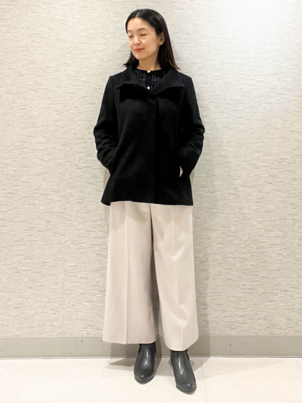 marikoさんの「Reflect｜【SS-4Lサイズ／衿が顔に当たらない◎】スタンドネックミドルコート」を使ったコーディネート