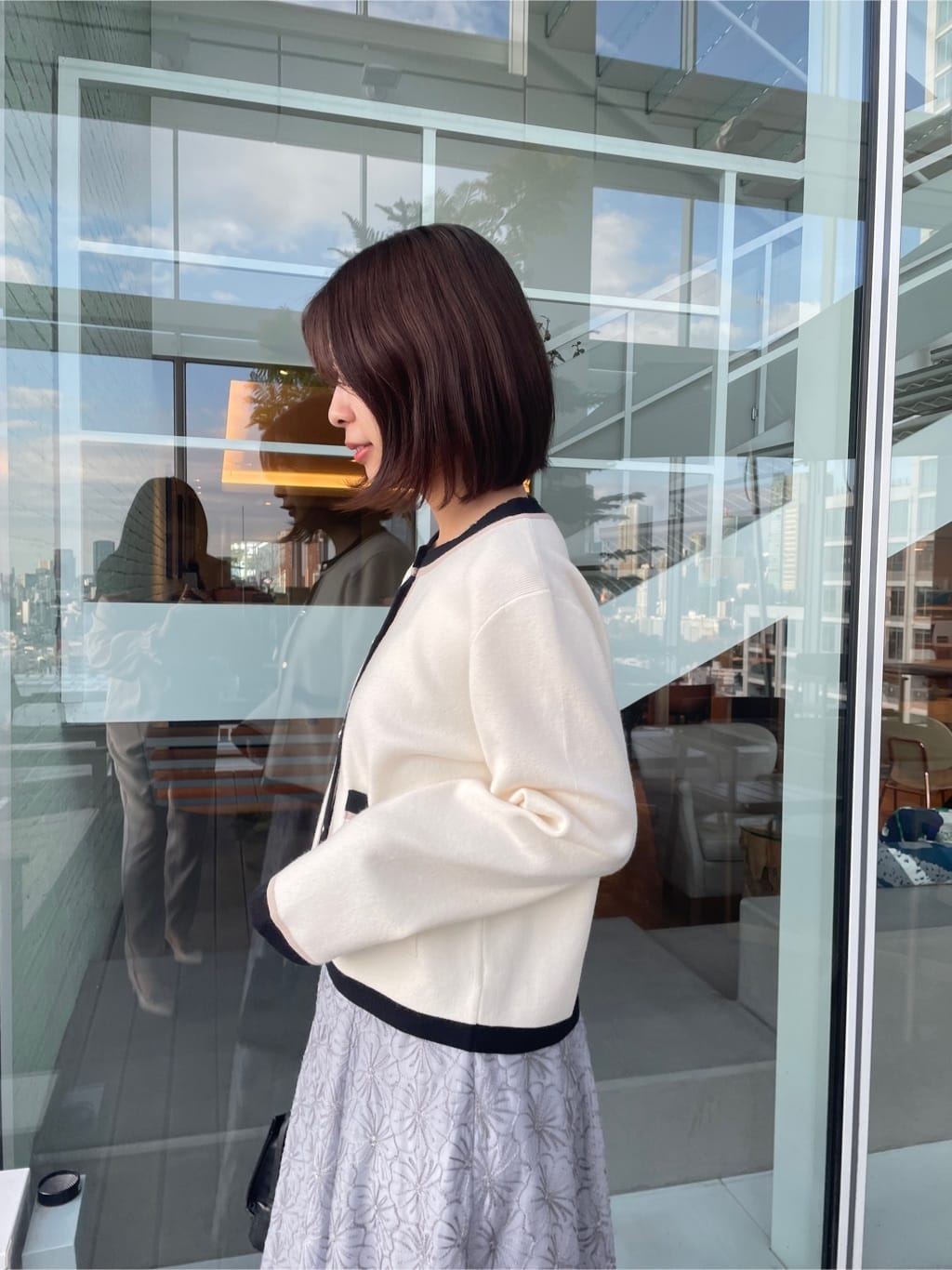 abeさんの「Couture brooch｜【洗える・着映え・通勤】フラワーエンブロスカート」を使ったコーディネート
