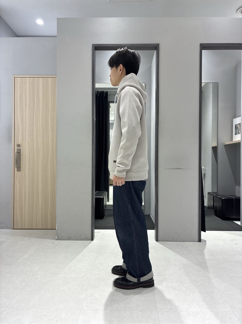 わいずみさんの「TAKEO KIKUCHI｜【JUST ONE LAYER】ダウンファブリック ジップアップ リブ ブルゾン」を使ったコーディネート