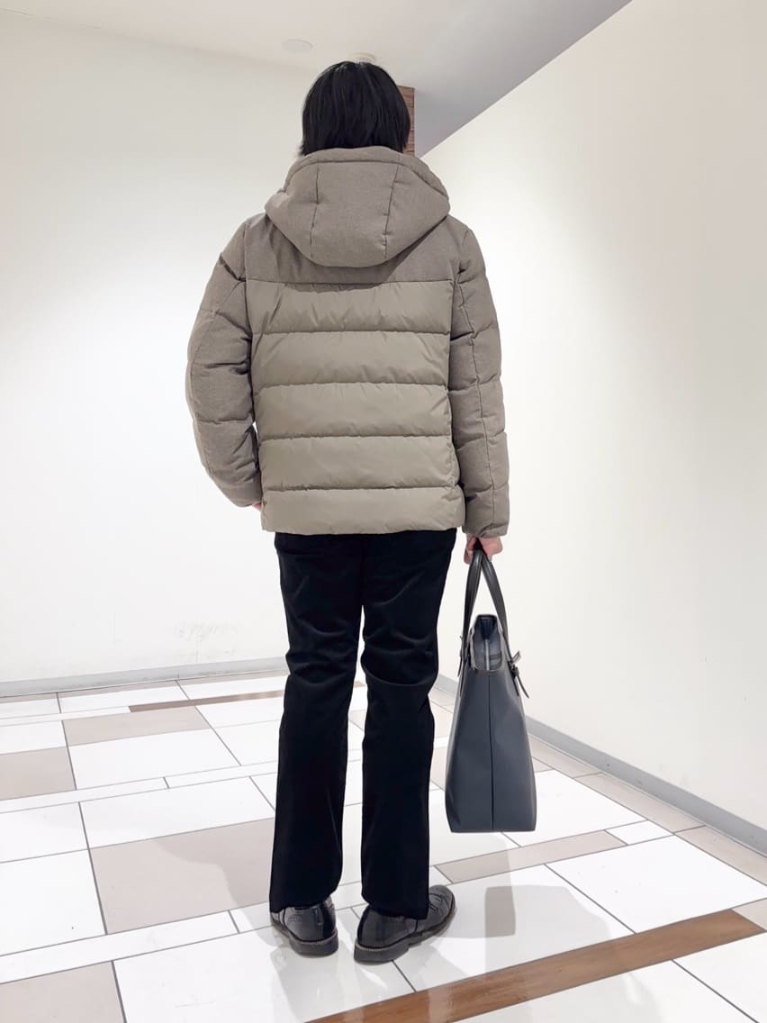 及川さんの「TAKEO KIKUCHI｜カラーコンビ ダウンブルゾン」を使ったコーディネート