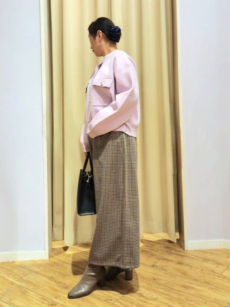 くまさんの「SHOO･LA･RUE｜【洗濯機可/S-LL】1枚でも羽織りでも 華やか上品カーデ」を使ったコーディネート
