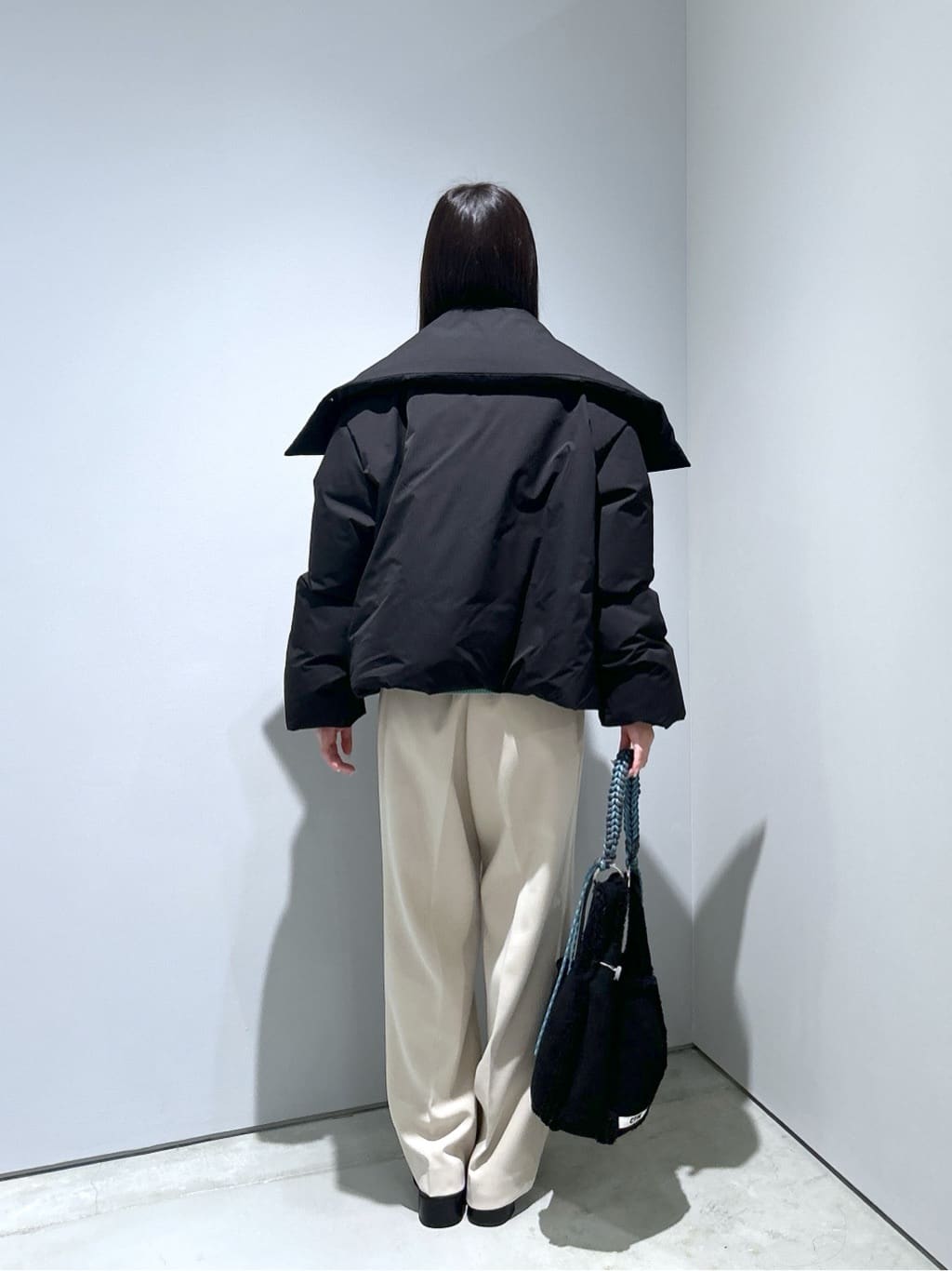 Renoさんの「INDIVI｜Timeless｜ストレートフレアパンツ」を使ったコーディネート