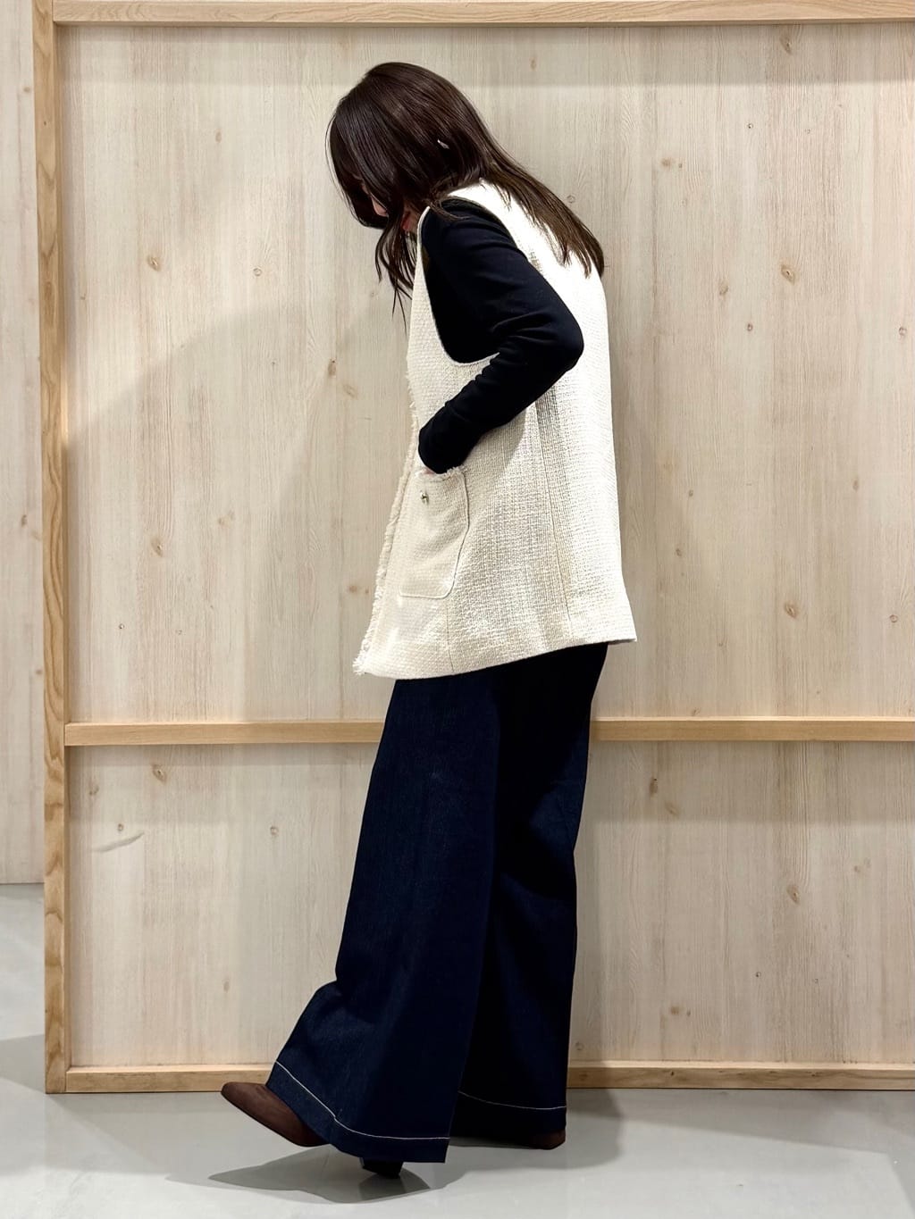 nanaさんの「THE SHOP TK｜【フォーマルにもカジュアルにも】ツイードジレ」を使ったコーディネート