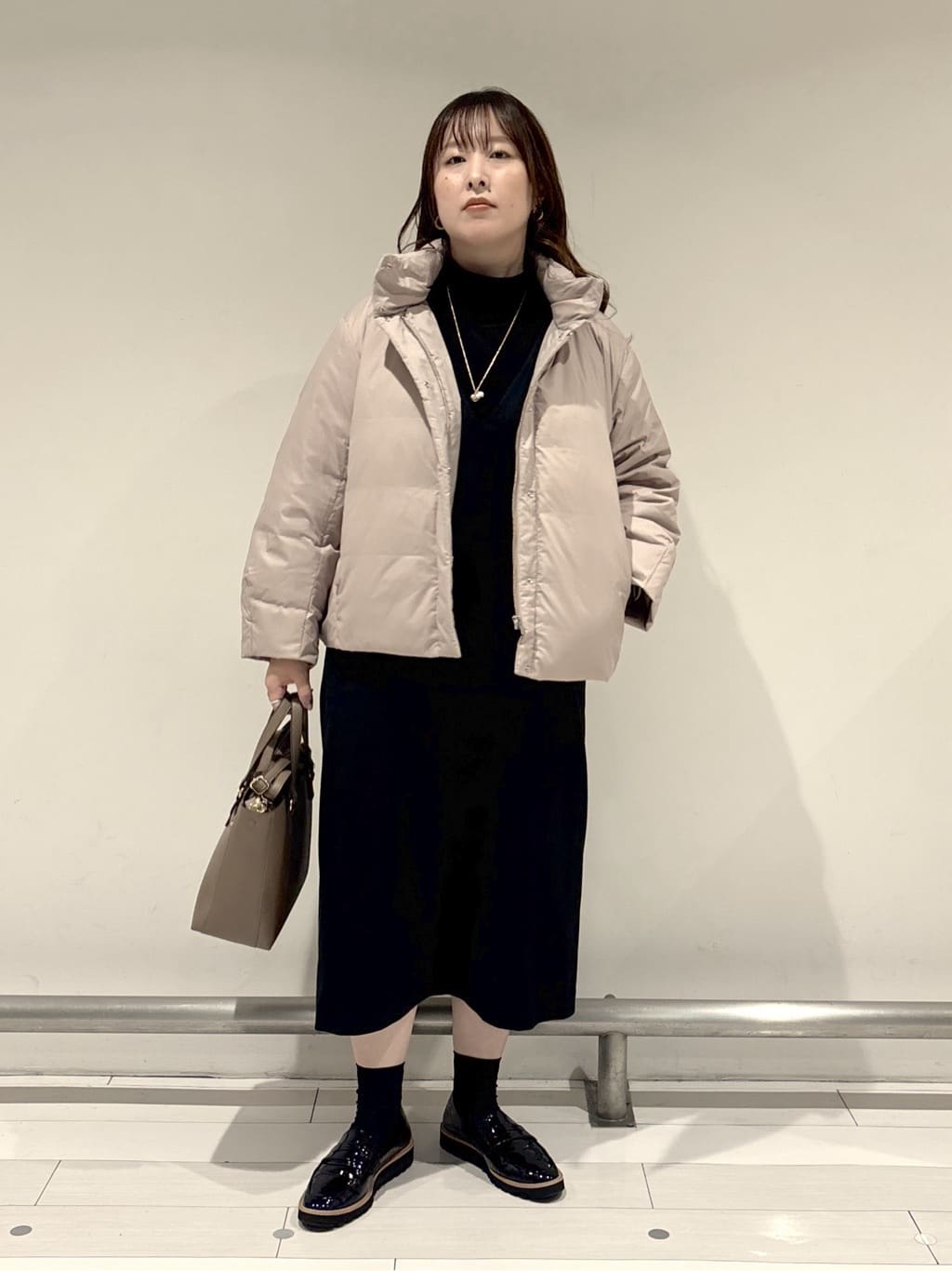 nakamuraさんの「Reflect｜【すっきりシルエット】ショート丈ダウンコート」を使ったコーディネート