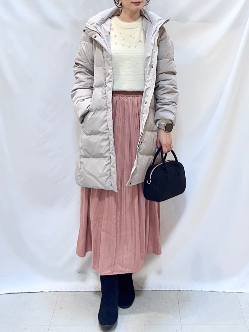 𝐇𝐢𝐫𝐨𝐦𝐢さんの「SHOO･LA･RUE｜【洗濯機可/撥水】フェイクファーフード ロングダウン」を使ったコーディネート