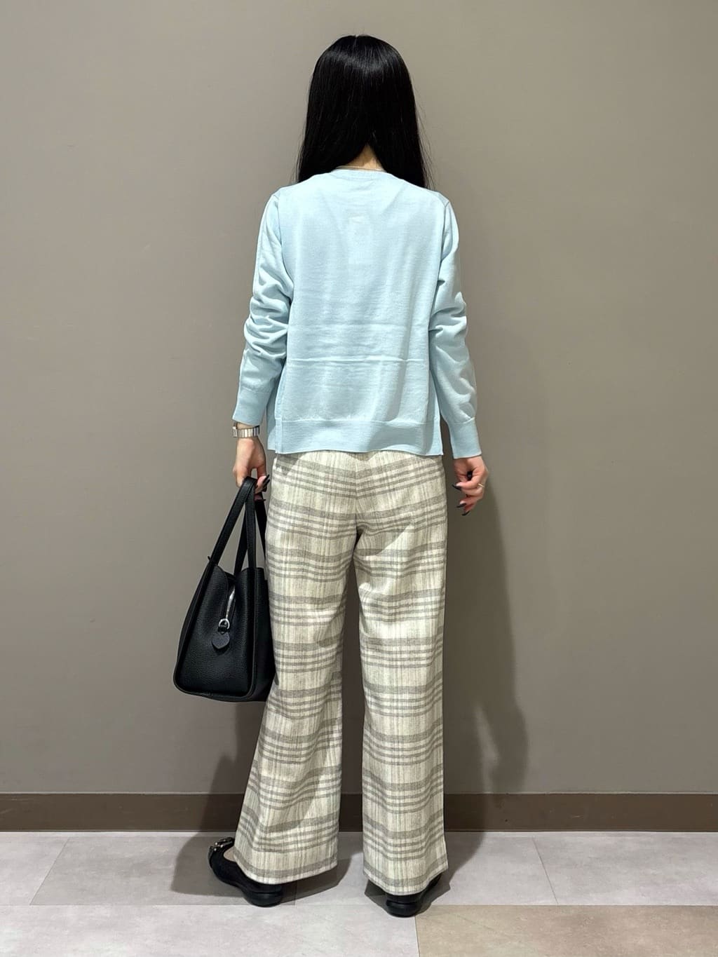 KEIKOさんの「INDIVI｜【洗える】ハイゲージニットカーディガン」を使ったコーディネート