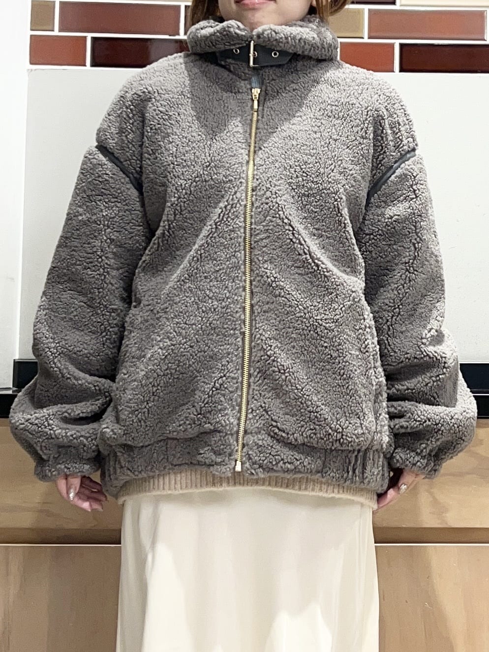 かのさんの「THE SHOP TK｜マシュマロタッチ ボアボンバージャケット」を使ったコーディネート