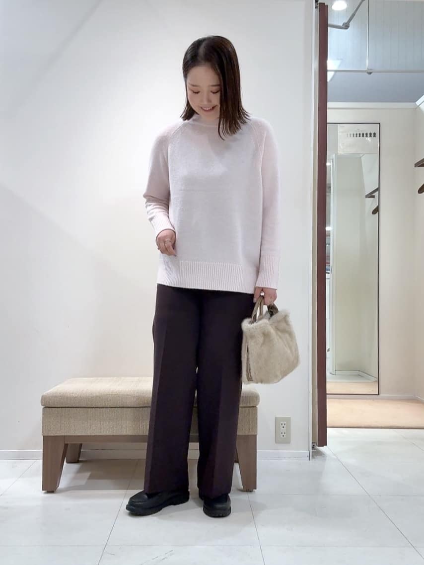 YUIさんの「UNTITLED｜【重ね着もおすすめ/洗える】ウールカシミヤ クルーネックニット」を使ったコーディネート