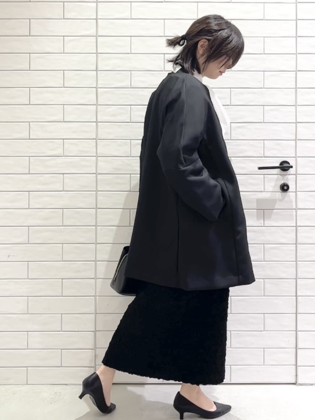 しおりさんの「OPAQUE.CLIP｜フォルムスリーブミドルコート【洗濯機OK】」を使ったコーディネート