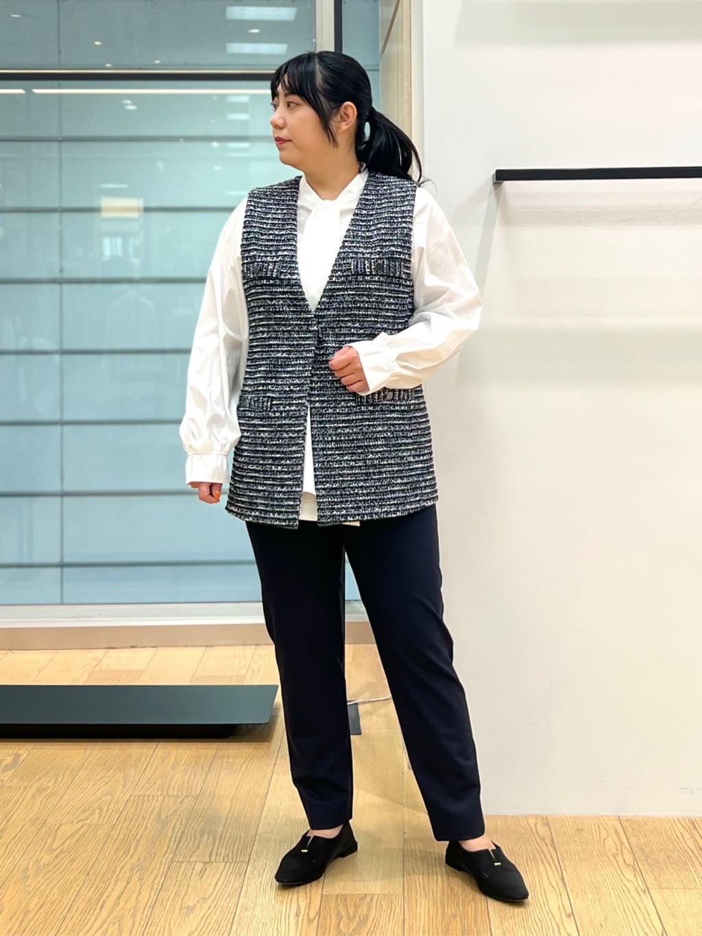 shimaさんの「INDIVI｜【2点セット／洗える】ツイードジレ＆ボウタイブラウス」を使ったコーディネート