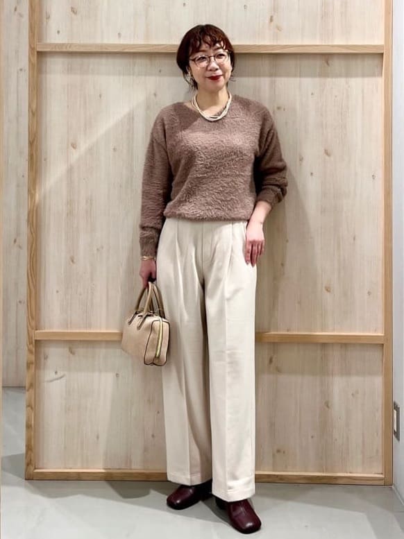 nakoさんの「THE SHOP TK｜【華やかで柔らか】ふわふわフェザーニット/洗える・前後2WAY」を使ったコーディネート