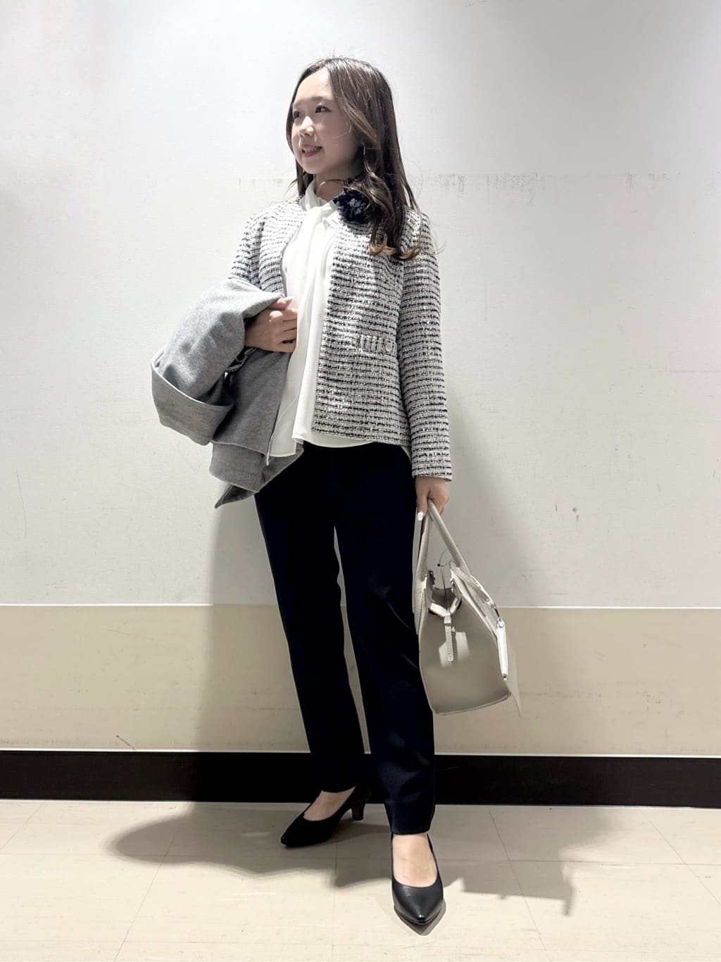 kahoさんの「INDIVI｜【軽やか／ゆったり】ウール混ショートトレンチコート」を使ったコーディネート