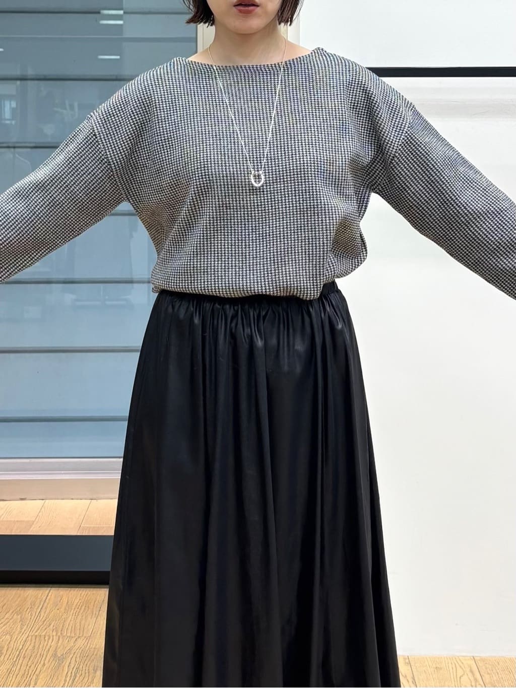 asamiさんの「INDIVI｜【洗える／SETUP可能】ジャカードボートネックニット」を使ったコーディネート