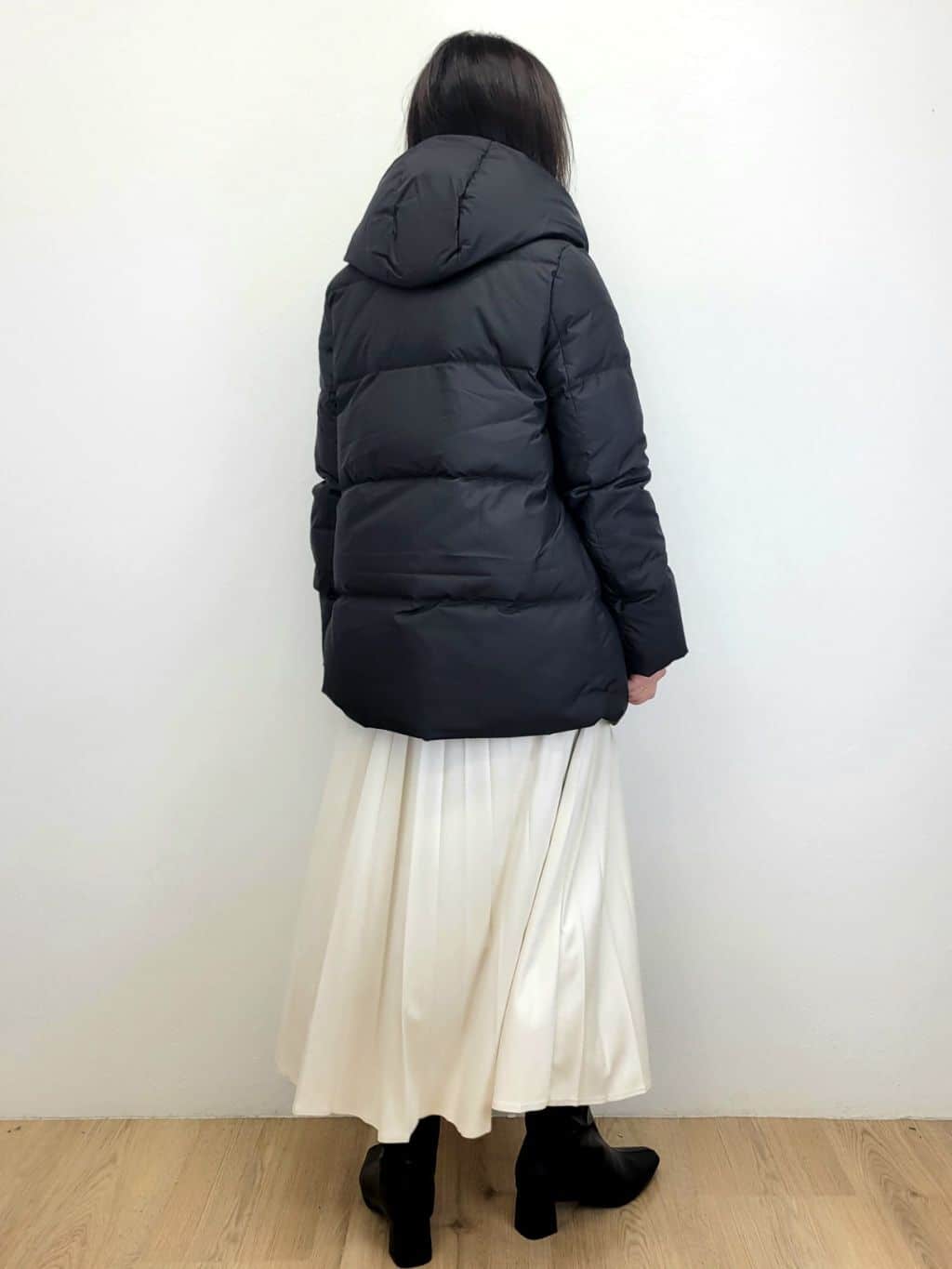 LISAさんの「OPAQUE.CLIP｜撥水フードミドルダウンコート【防風／抗菌防臭／洗濯機OK】《S～LL》」を使ったコーディネート