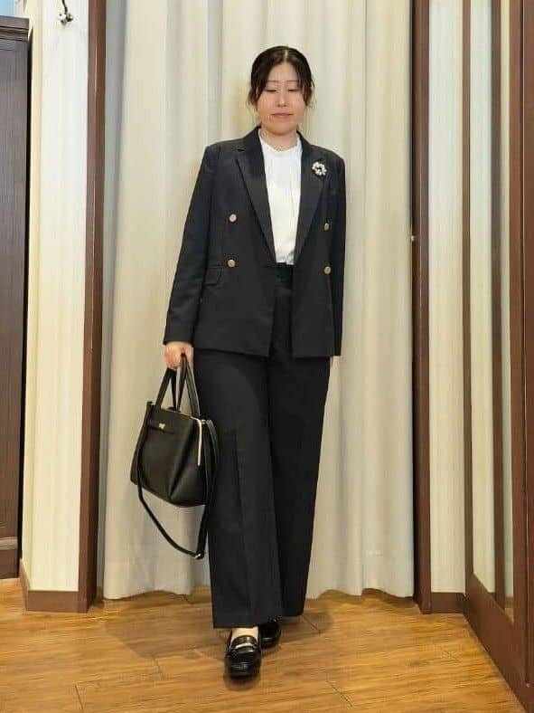 chami さんの「SHOO･LA･RUE｜【S-LL/撥水】通勤やお出かけにも活躍 ミドルトレンチコート」を使ったコーディネート